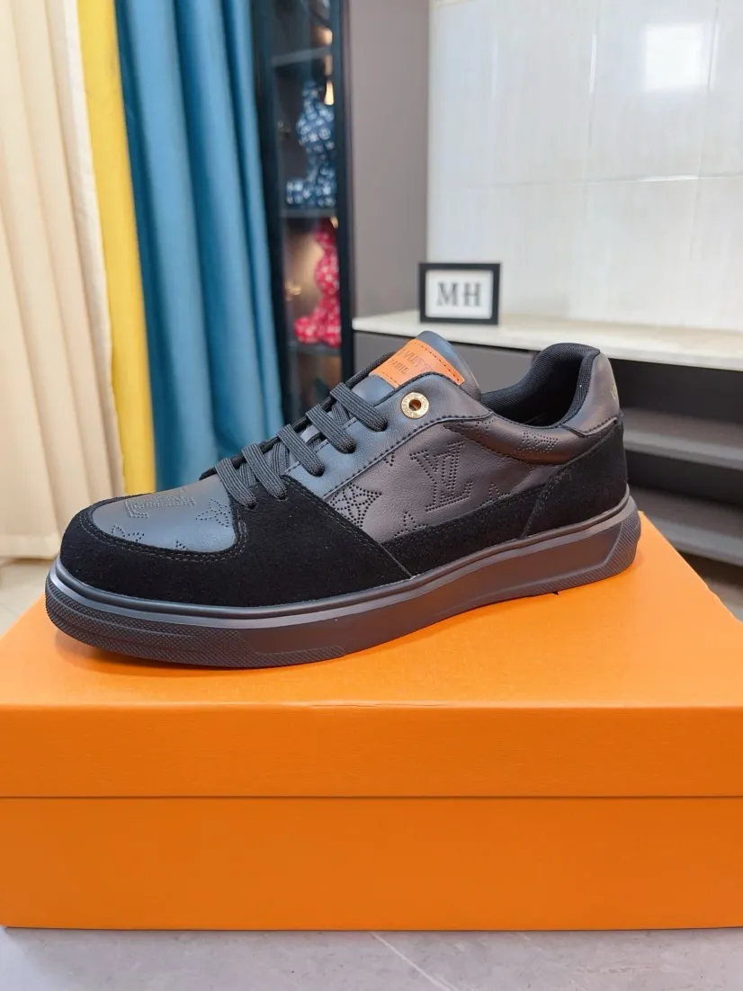 Men's shoes💰420🌹🌹[LV]🌹High-end men's shoes brand: official website 1:1 latest masterpiece: the upper is made of Italian imported first-layer cowhide with special materials➕full genuine leather lining🔥, making walking more convenient and comfortable! Exclusive new style, stunning work [color]! Create a fashionable personality to set off your uniqueness! A must-have for trendy men! Classic🔥Number: 38-44